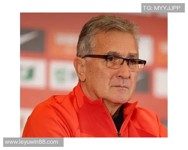 伊万谈单后腰批评认为输球源于整体实力不足而非战术选择