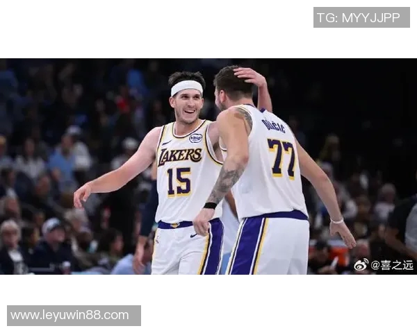 雷迪克称赞詹姆斯适应能力强与东契奇里夫斯有过合作经历